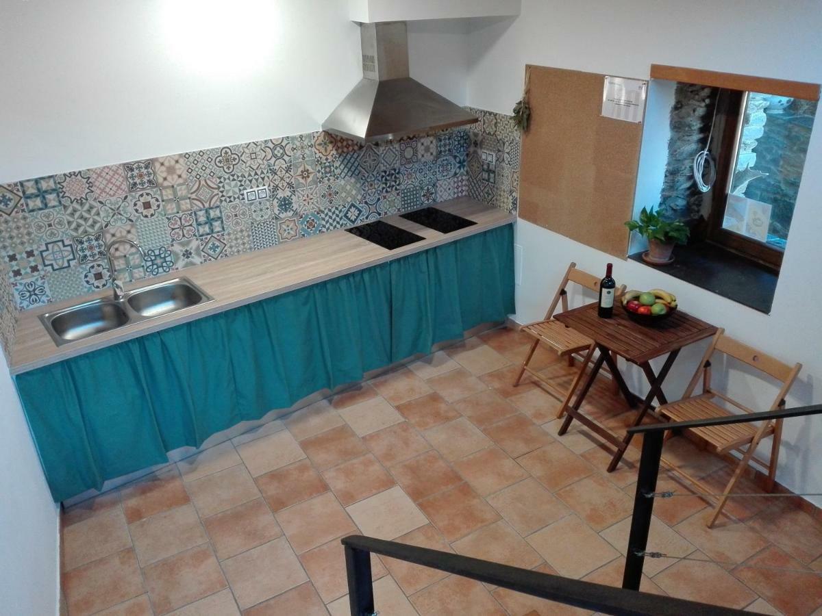 Refugi Casa Canelo Rodes Ngoại thất bức ảnh